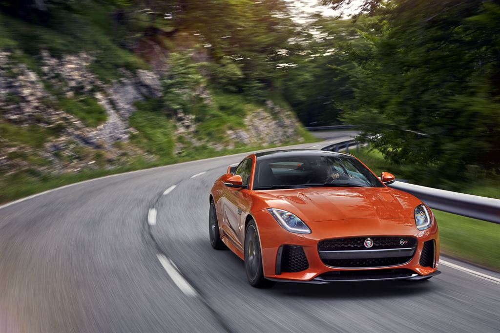 Jag_FTYPE_SVR_Coupe_Location_170216_10_LowRes