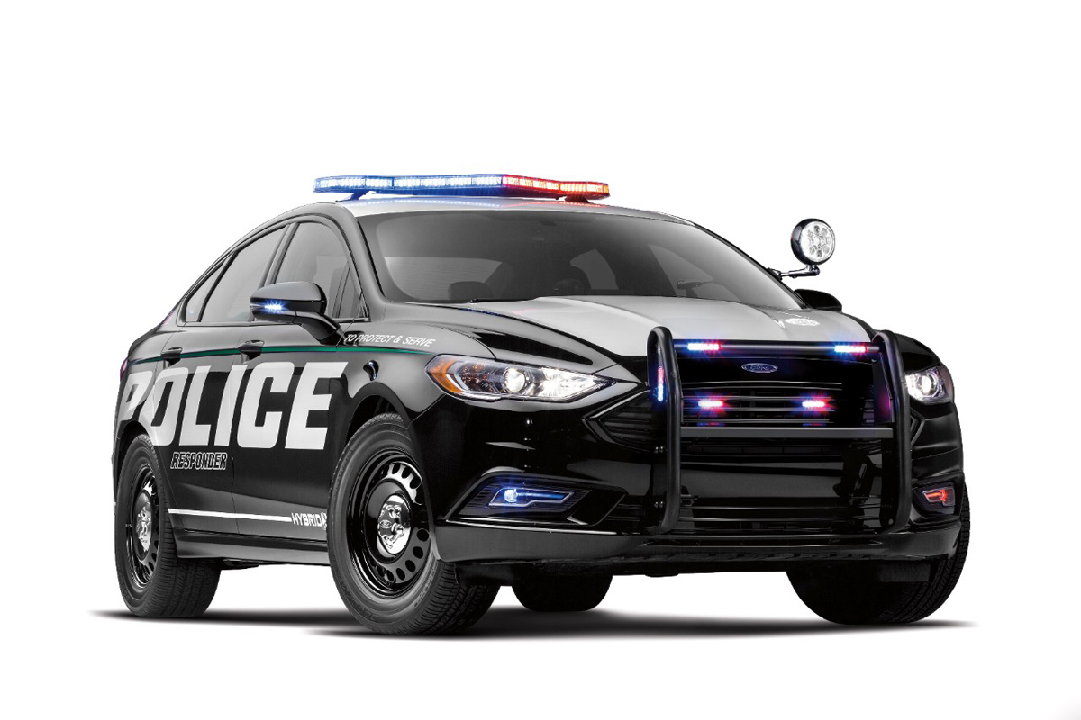Police-Responder-Hybrid-Sedan-3