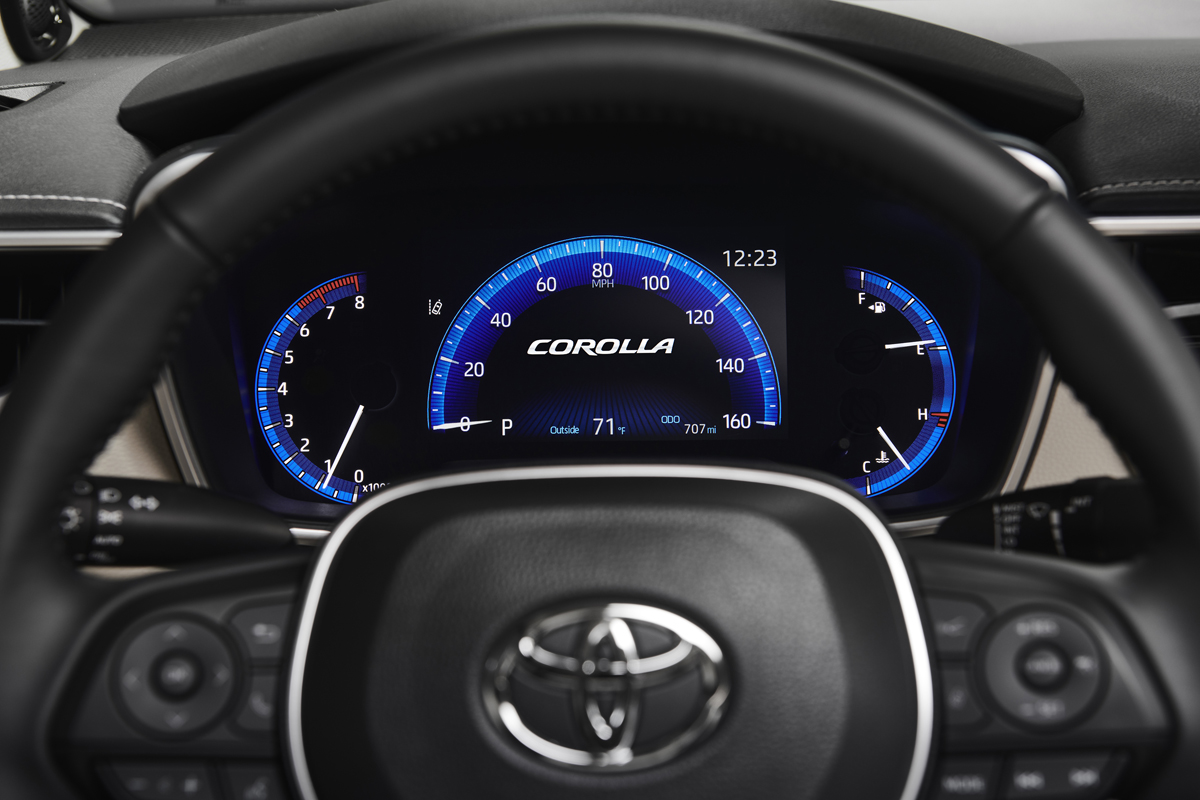 2020-Toyota-Corolla-8