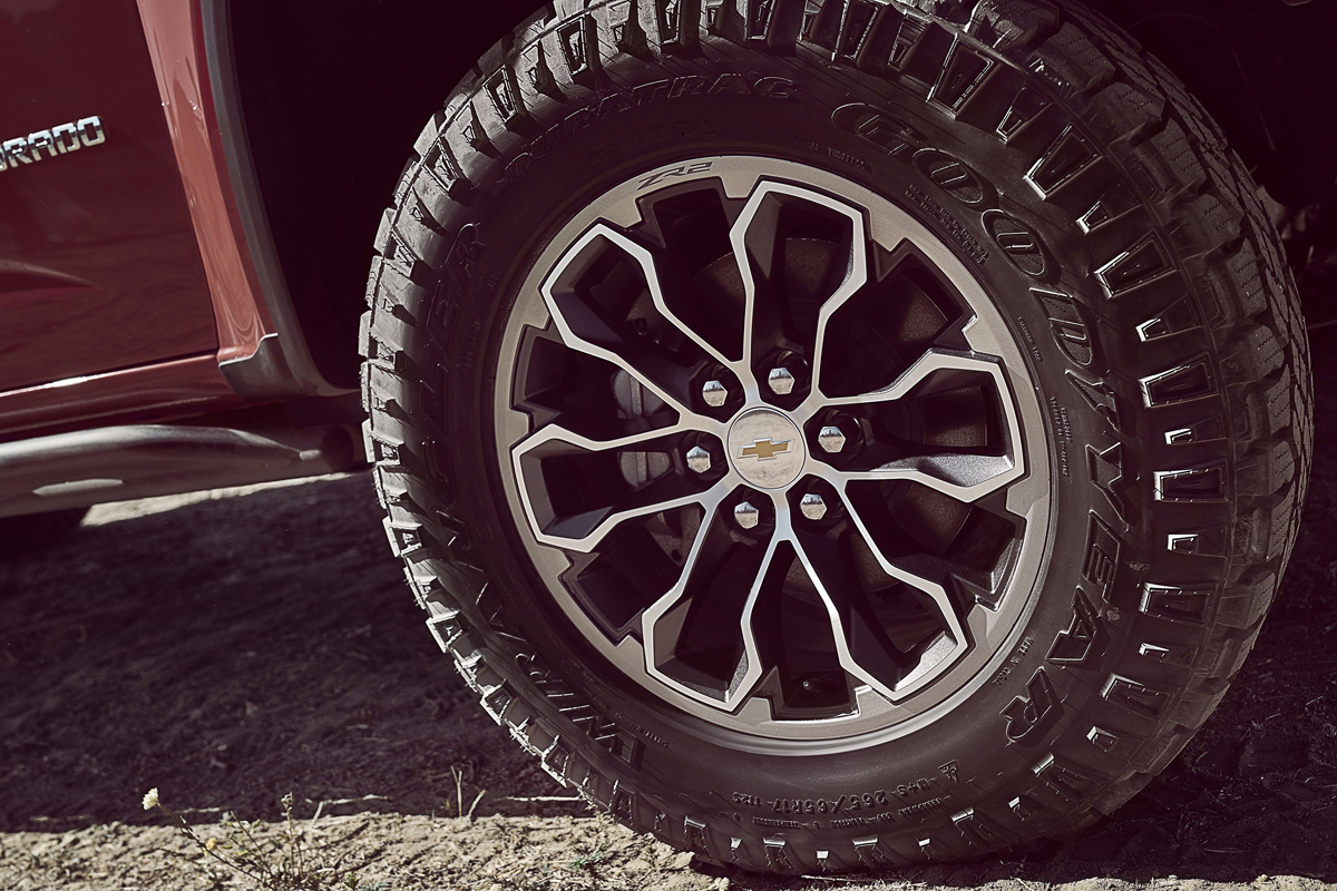 2017 Chevrolet Colorado ZR2 â€“ 31-inch Goodyear Duratrac off-ro